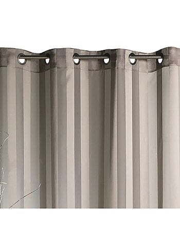 Visillo confeccionado a rayas