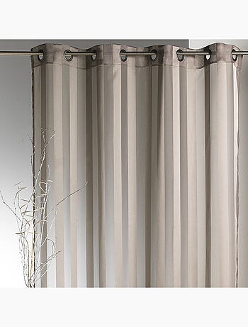 Visillo confeccionado a rayas