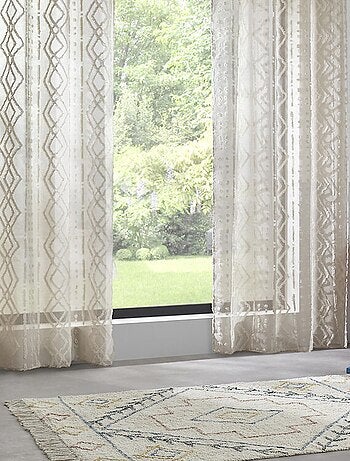 Visillo de jaquard limpio