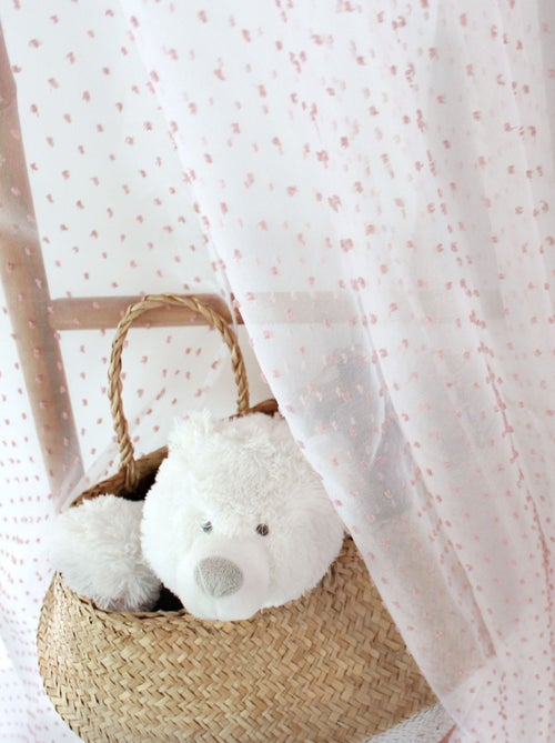 Visillo de organza con plumeti y ojales metálicos - Kiabi Visillo de organza con plumeti y ojales metálicos - Kiabi
