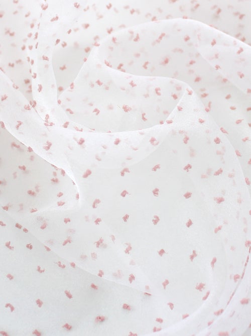 Visillo de organza con plumeti y ojales metálicos - Kiabi Visillo de organza con plumeti y ojales metálicos - Kiabi