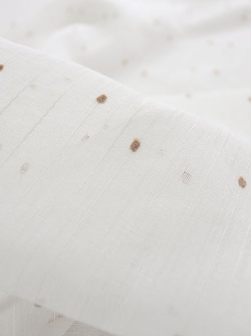 Visillo de plumeti con efecto lino y ojales metálicos - Kiabi Visillo de plumeti con efecto lino y ojales metálicos - Kiabi