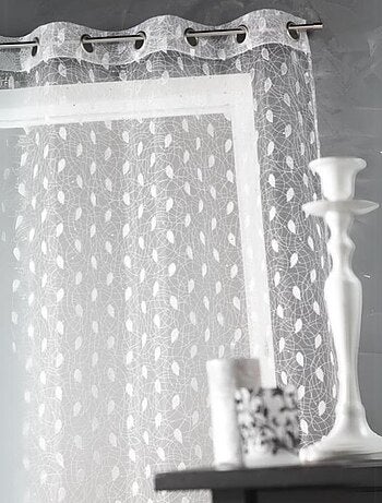Visillo en organza bordado co estampado fantasía
