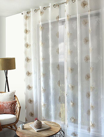 Visillo tamizante bordado con motivo vegetal