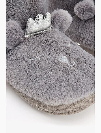 Zapatilla de casa softy con bordado de animal penti