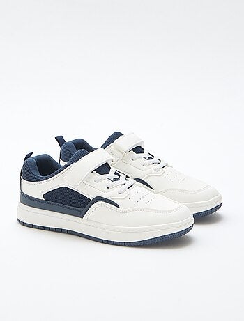 Zapatilla plana con velcro contrastante bicolor