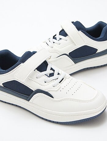 Zapatilla plana con velcro contrastante bicolor