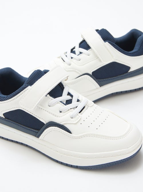 Zapatilla plana con velcro contrastante bicolor - Kiabi