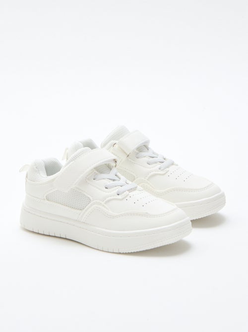 Zapatilla plana con velcro liso - Kiabi