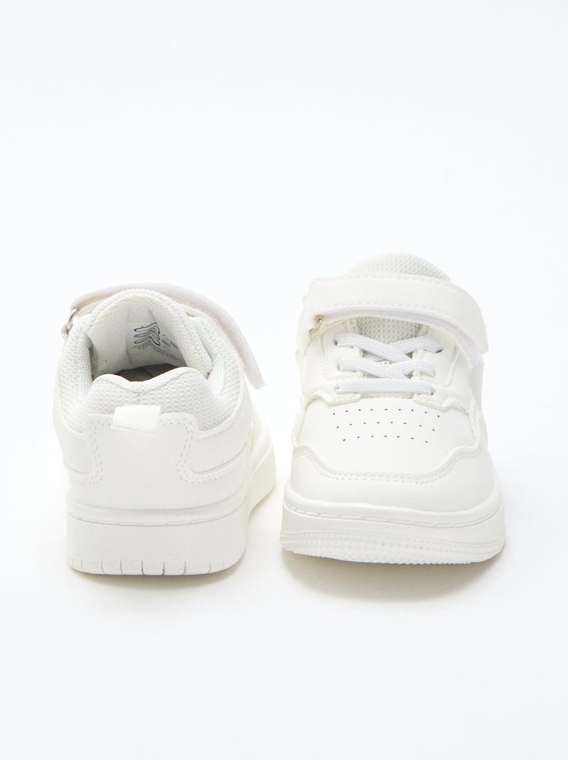 Zapatilla plana con velcro liso Blanco - Kiabi