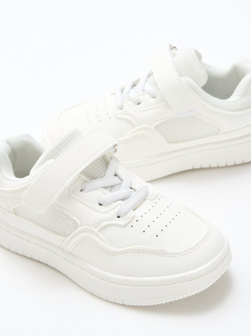 Zapatilla plana con velcro liso - Kiabi