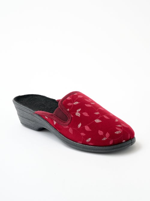 Zapatilla tipo zueco con cuña y comodidad compensada. - Afibel - Kiabi Zapatilla tipo zueco con cuña y comodidad compensada. - Afibel - Kiabi