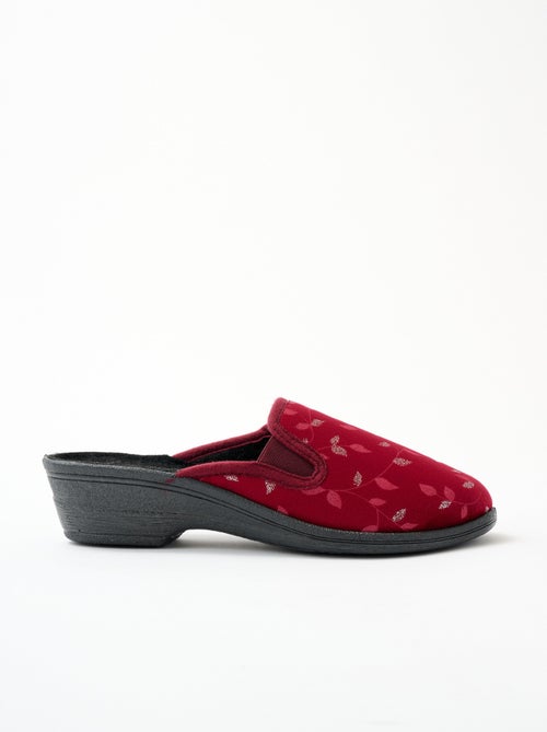Zapatilla tipo zueco con cuña y comodidad compensada. - Afibel - Kiabi Zapatilla tipo zueco con cuña y comodidad compensada. - Afibel - Kiabi