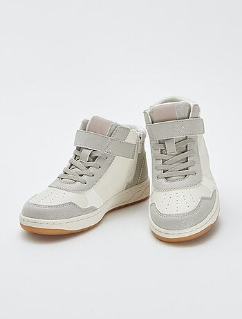 Zapatillas altas con velcro y cordones