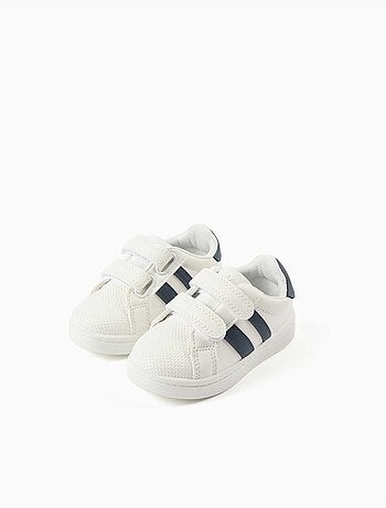 Zapatillas bajas a rayas con tiras autoadherentes