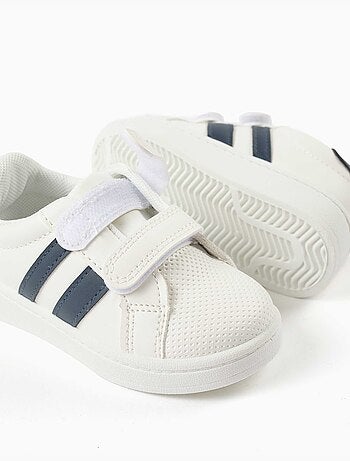 Zapatillas bajas a rayas con tiras autoadherentes