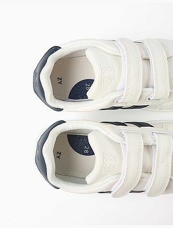 Zapatillas bajas a rayas con tiras autoadherentes