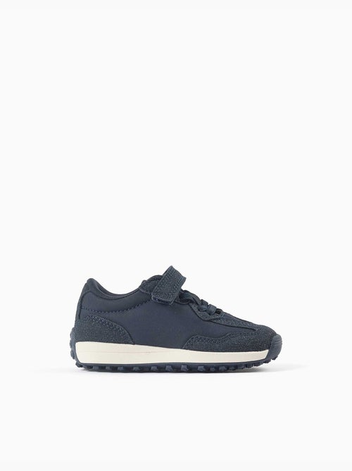 Zapatillas bajas combinadas con suela antideslizante - Kiabi Zapatillas bajas combinadas con suela antideslizante - Kiabi