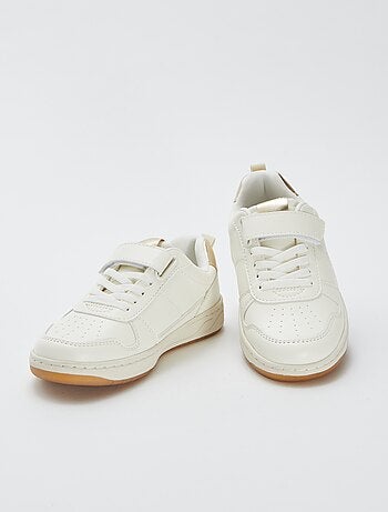 Zapatillas bajas con cierre con velcro y cordones