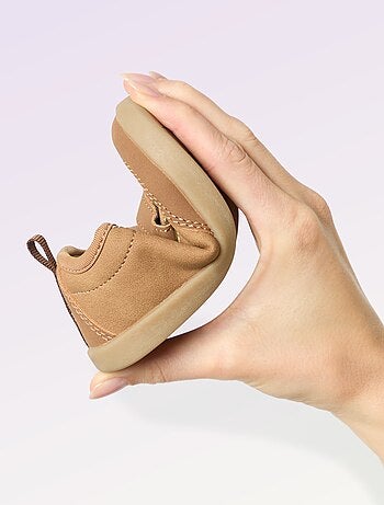 Zapatillas bajas con cierre de velcro