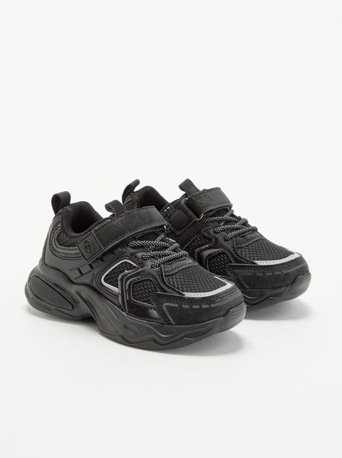 Zapatillas bajas con cierre de velcro y cordones elásticos - Kiabi Zapatillas bajas con cierre de velcro y cordones elásticos - Kiabi