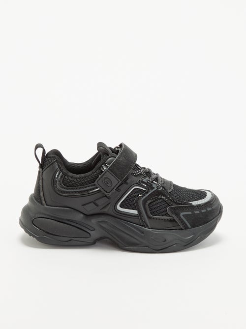 Zapatillas bajas con cierre de velcro y cordones elásticos - Kiabi Zapatillas bajas con cierre de velcro y cordones elásticos - Kiabi