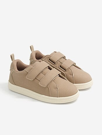 Zapatillas bajas con cierres de velcro