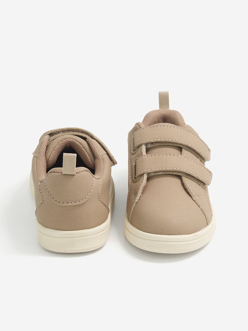 Zapatillas bajas con cierres de velcro Beige - Kiabi