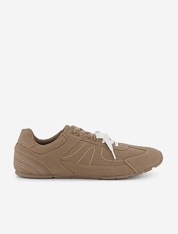 Zapatillas bajas con cordones bicolores