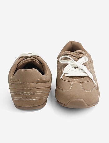 Zapatillas bajas con cordones bicolores