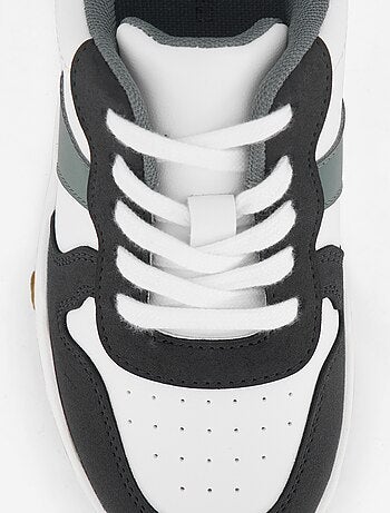 Zapatillas bajas con cordones