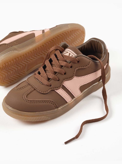 Zapatillas bajas con cordones y suela de caucho antideslizante - Kiabi