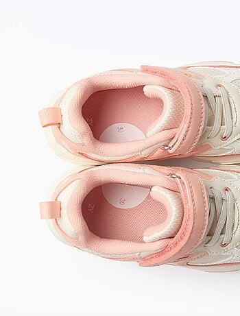 Zapatillas bajas con luces y suela antideslizante
