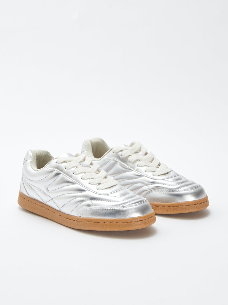 Zapatillas bajas con textura plateadas GRIS - Kiabi
