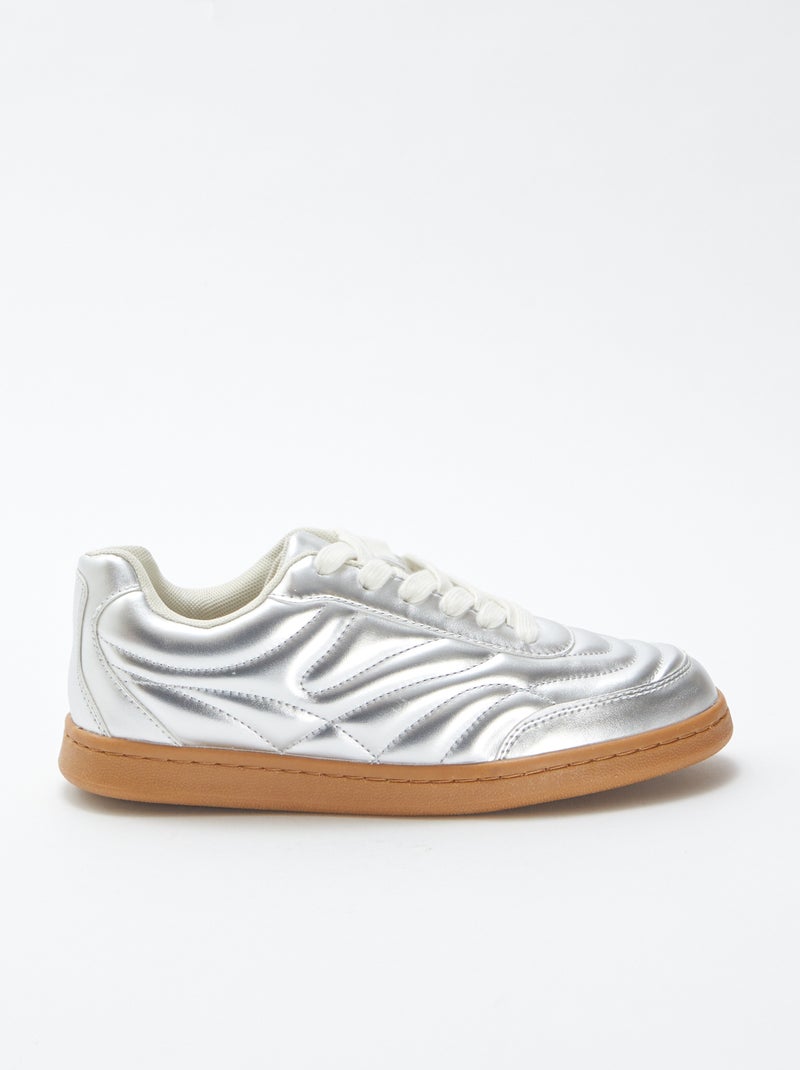 Zapatillas bajas con textura plateadas GRIS - Kiabi