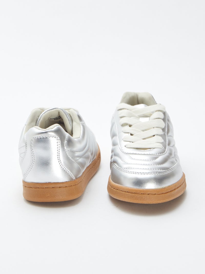 Zapatillas bajas con textura plateadas GRIS - Kiabi