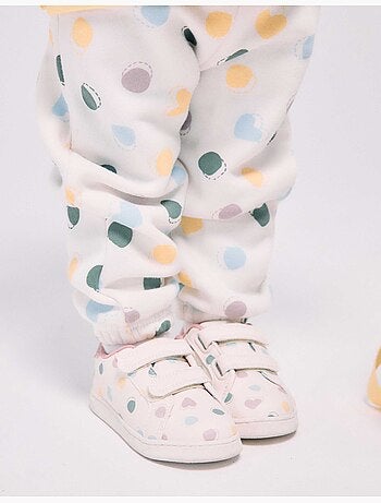 Zapatillas bajas con tira autoadherente y estampado de lunares