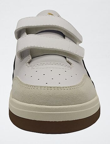 Zapatillas bajas con velcro
