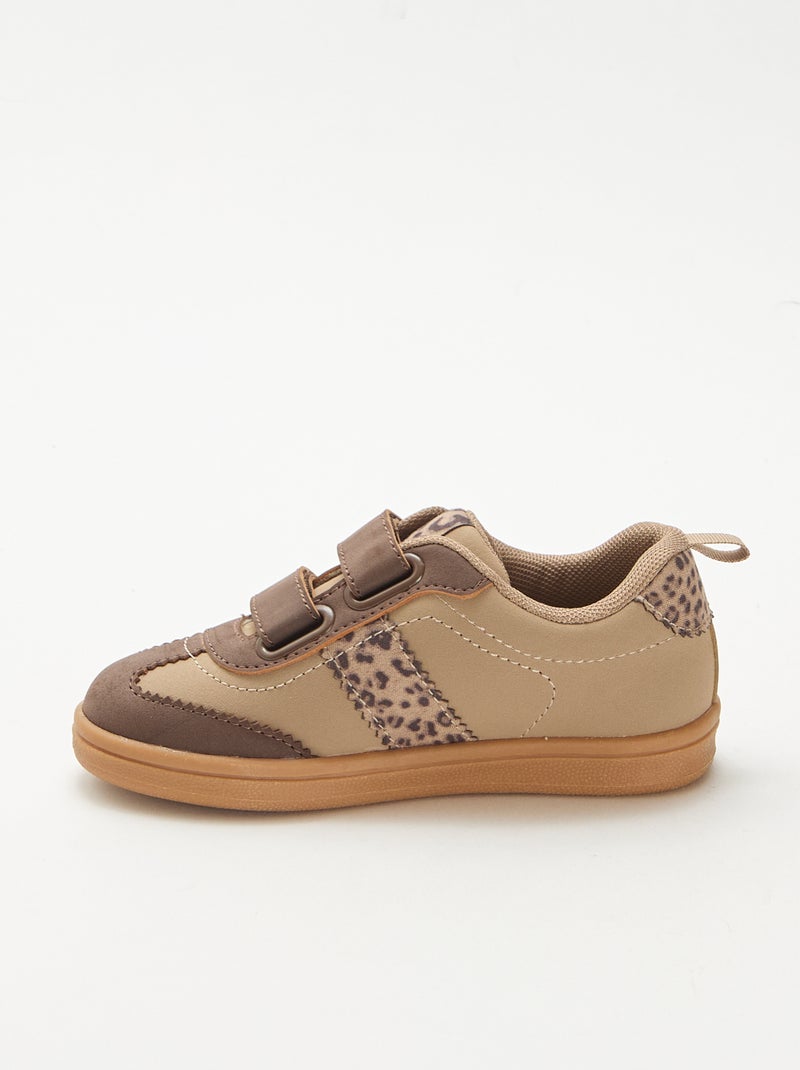 Zapatillas bajas con velcro Marron - Kiabi