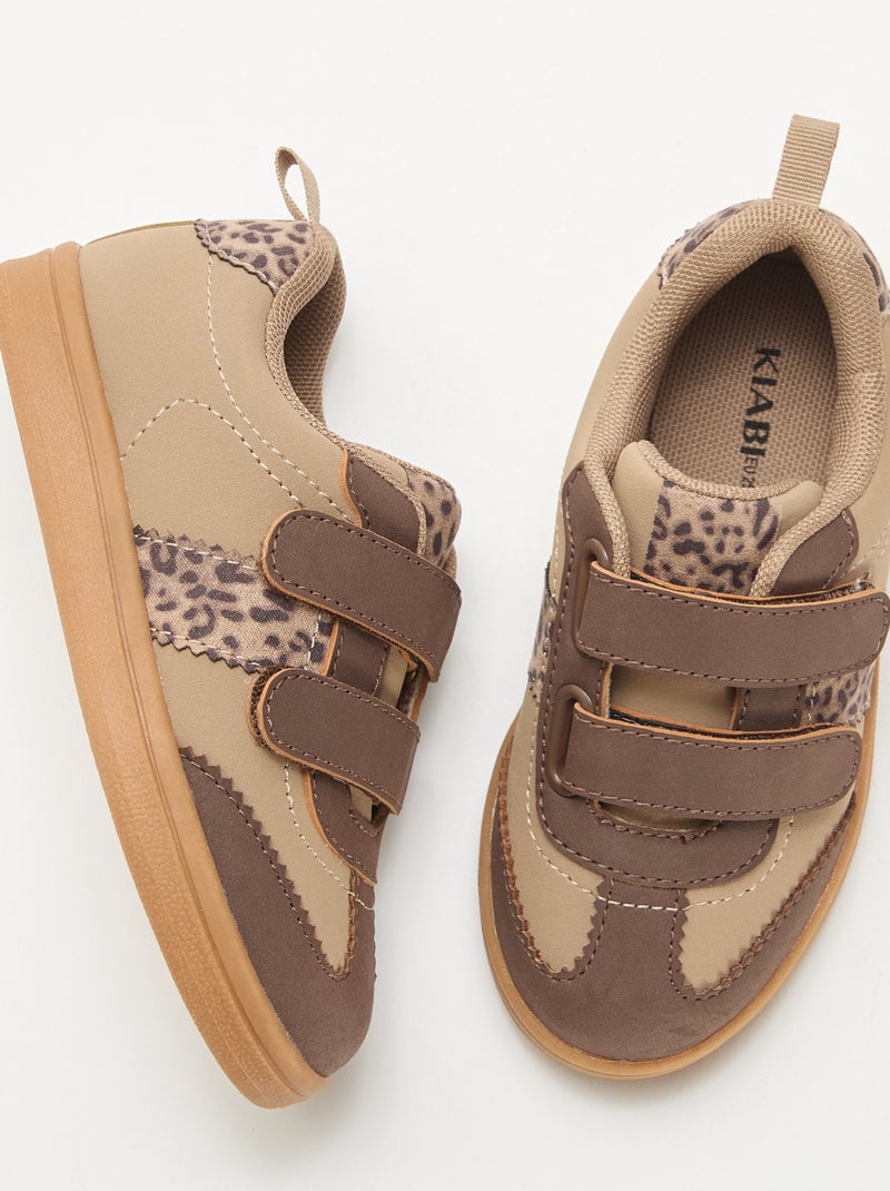 Zapatillas bajas con velcro Marron - Kiabi