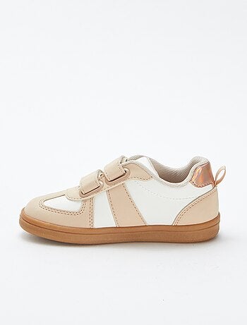 Zapatillas bajas con velcros