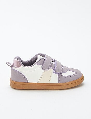 Zapatillas bajas con velcros