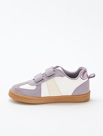 Zapatillas bajas con velcros