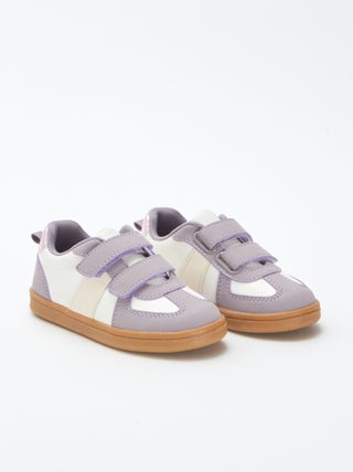Zapatillas bajas con velcros