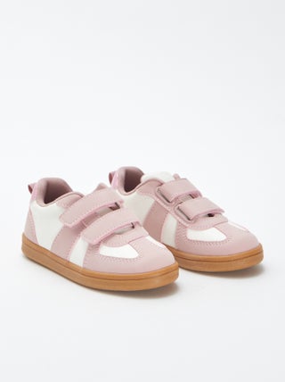 Zapatillas bajas con velcros