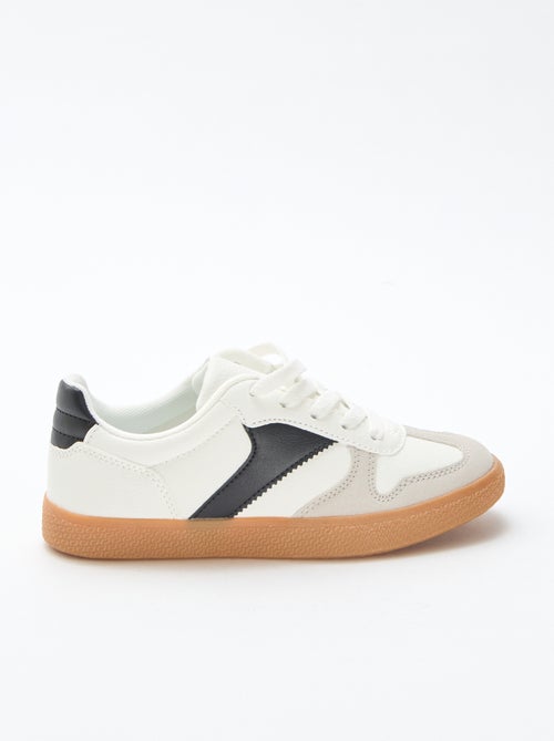 Zapatillas bajas de ante con pieza contrastada - Kiabi