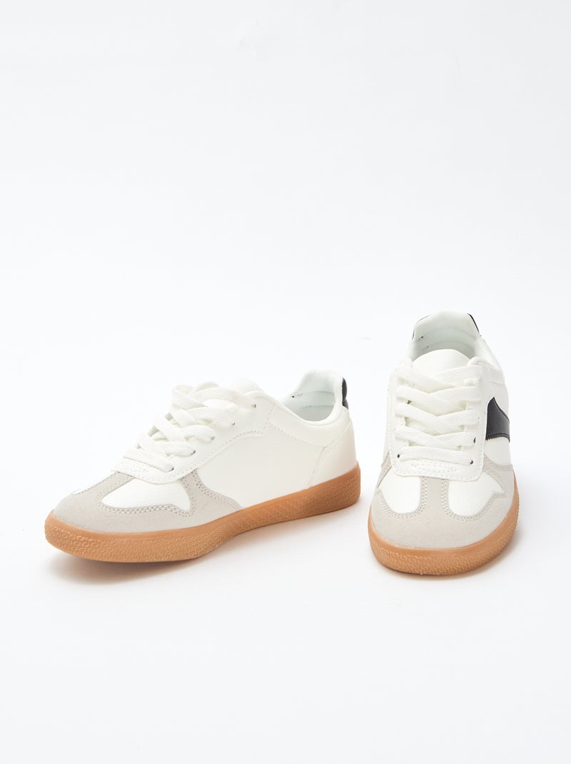 Zapatillas bajas de ante con pieza contrastada Blanco - Kiabi