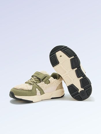 Kitchoun - Zapatillas bajas de antelina y efecto borreguito