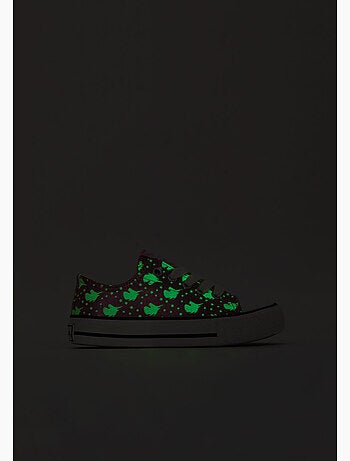 Zapatillas bajas de niña estampado unicornio y estrellas brillo oscuridad