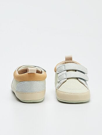 Zapatillas bajas de tela con velcro
